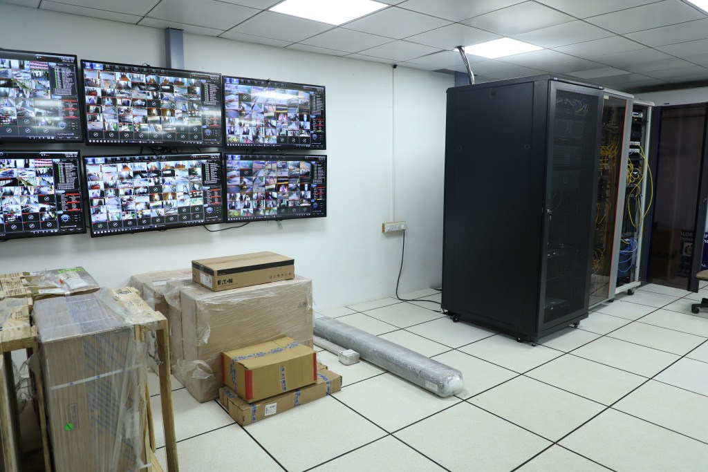 33.Web_Camera_Control_System