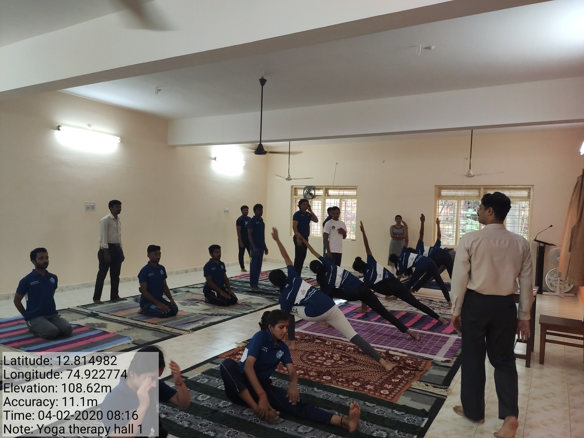 9.Yoga_Therapy_Hall